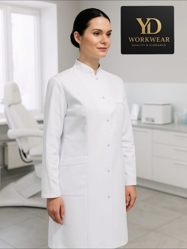 Ženski medicinski mantil Ženski medicinski mantil